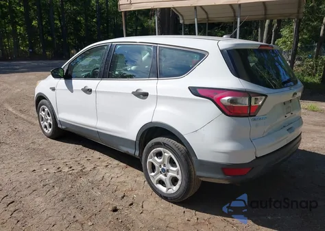2017 Ford Escape S z USA, uszkodzony, nr VIN 1FMCU0F74HUC16648